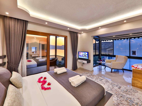  gece  -  Kasım
  | Kalkan’da Deniz Manzaralı Lüks Villa, Merkezi Konumda Rüya Tatil